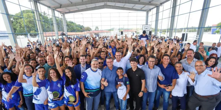 Entrega da quadra multiesportiva do Colégio Estadual Armindo Guaraná incrementará o esporte escolar no município de São Cristóvão