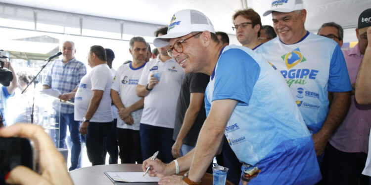 Governador autoriza obras de abastecimento de água durante 9ª edição do ‘Sergipe é aqui’ em Itaporanga d’Ajuda