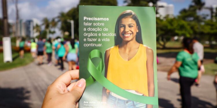 Saúde realiza caminhada em conscientização à doação de órgãos e tecidos