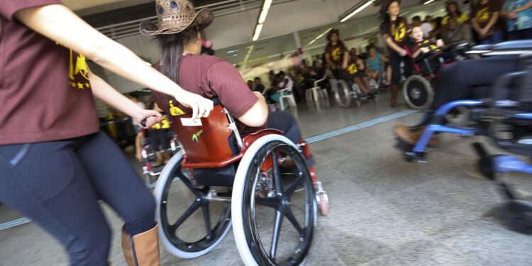 Novo plano para pessoas com deficiência será lançado em outubro