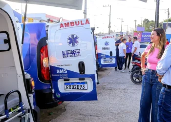 Prefeitura de Lagarto entrega 9 veículos para a Central das Ambulâncias
