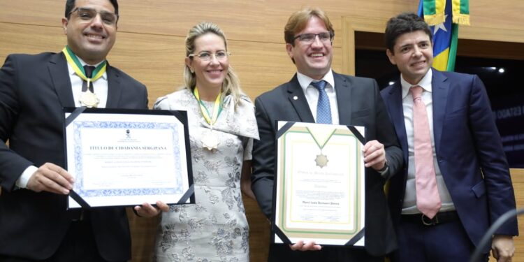 Advogada Maria Cláudia Bucchianeri Pinheiro é homenageada na Alese