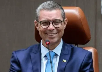 Fábio Mitidieri anuncia o pagamento do complemento do piso da enfermagem para esta quinta-feira
