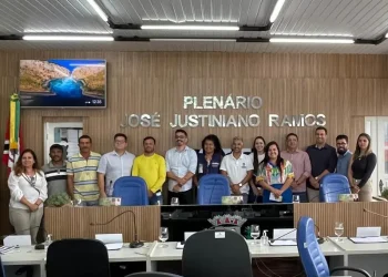 Representantes da Prefeitura de Lagarto debatem dados do Censo 2022 em reunião com IBGE