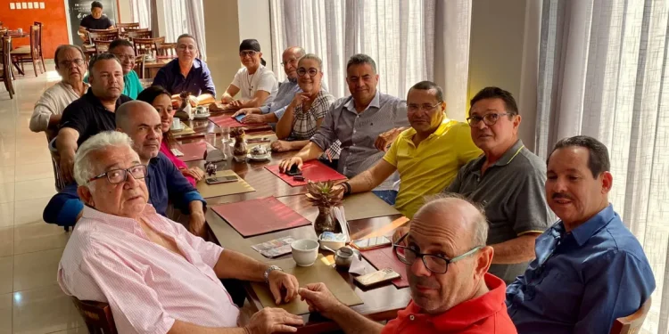 Nitinho promove  alinhamento entre  ex-vereadores e grupo dos 15