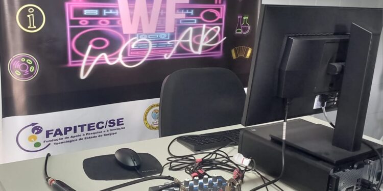 Rádio de colégio da rede estadual de ensino fortalece a comunicação escolar e promove o conhecimento científico