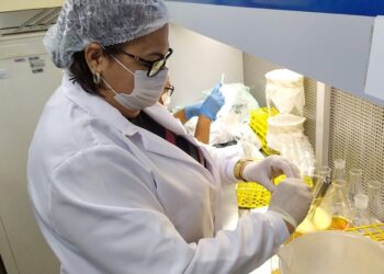 Lacen produz e distribui insumos para análises laboratoriais nos municípios sergipanos