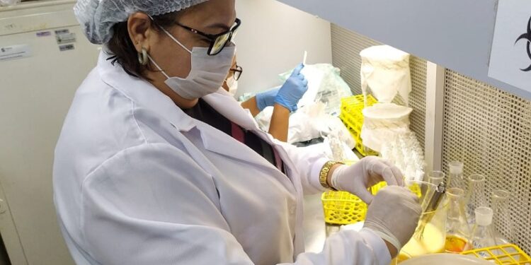 Lacen produz e distribui insumos para análises laboratoriais nos municípios sergipanos
