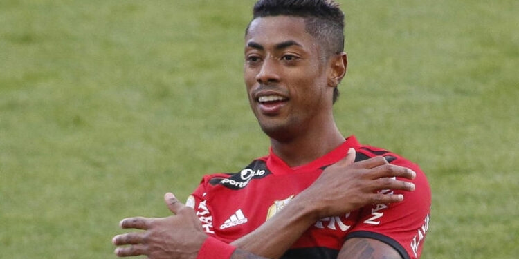 Gigante brasileiro aceita pagar salário de R$ 2 milhões e prepara chegada de Bruno Henrique