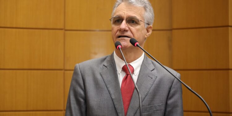 Sertão: Chico do Correio pede ações para resolver desabastecimento de água