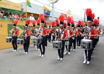 Prefeitura de Nossa Senhora do Socorro realiza emocionante Desfile Cívico após 3 anos de suspensão