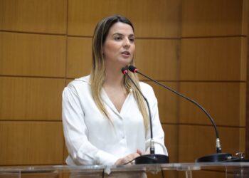 Aprovado PL da deputada Dra. Lidiane Lucena que visa reduzir desconforto de alunos com sensibilidade auditiva