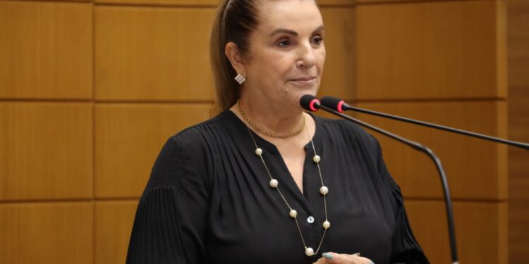 Deputada destaca presença de Fábio Mitidieri em congresso internacional