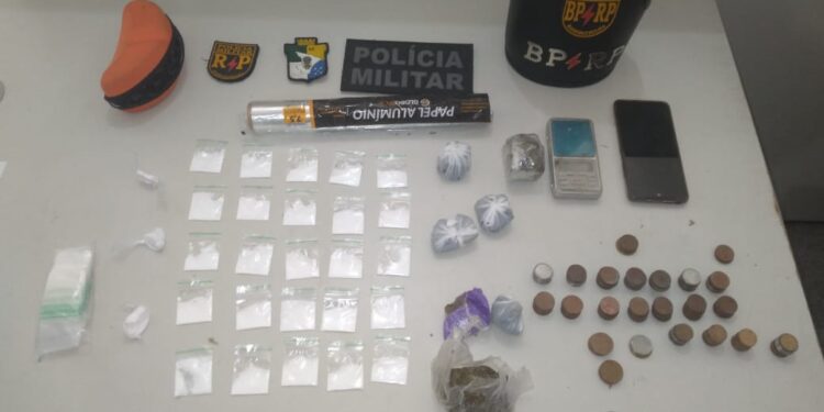 Polícia Militar prende homem por tráfico de drogas em Aracaju