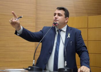 Deputado enaltece importância da Polícia Militar para manutenção da ordem pública