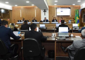 Câmara de Vereadores de Socorro aprova por unanimidade a lei que garante o pagamento do piso salarial dos profissionais da Enfermagem