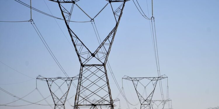 Falha em parques eólicos e solares no CE causou apagão de agosto
