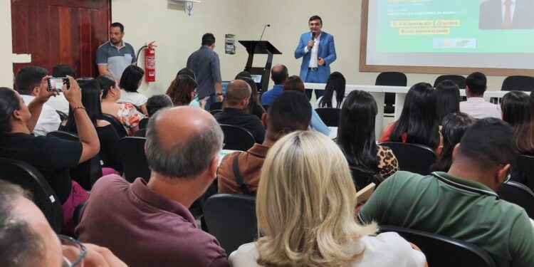 Piso da Enfermagem é tema de palestra promovida pela FAMES