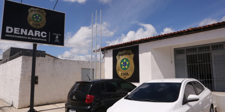 Denarc cumpre mandados de prisão contra investigados como donos dos 26kg de cocaína apreendidos em Socorro