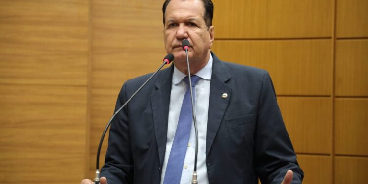 Adailton Martins pede união na Alese para construção do Canal de Xingó