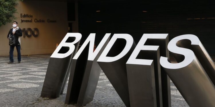 BNDES e Cepal assinam parceria para desenvolvimento de pesquisas