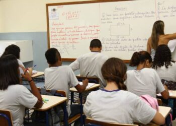 Escolas particulares terão um reajuste médio de 9% em 2024