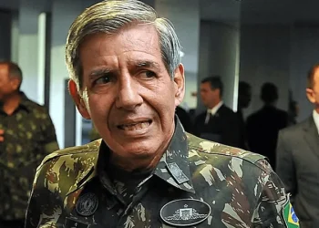 CPMI do 8 de Janeiro: Zanin nega ausência de Heleno, mas autoriza silêncio
