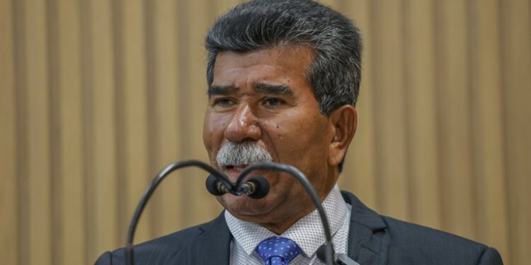 Vereador Bigode pede ao prefeito que visite o Santa Maria