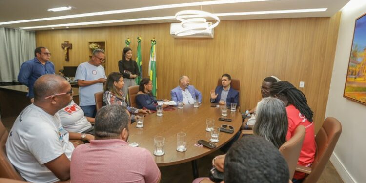 CMA recebe representantes dos sindicatos da capital