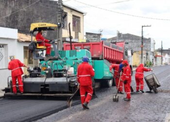 Itabaiana: Ruas do Bairro Miguel Teles recebem pavimentação asfáltica