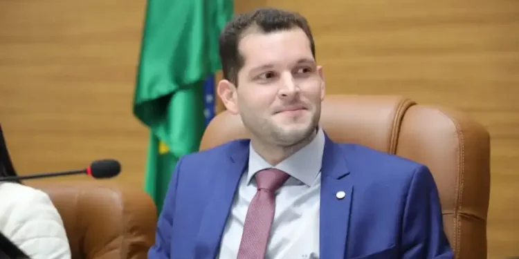 Neto Batalha distribui 200 cestas básicas com alimentos durante Arraial do Jegue em Itabi