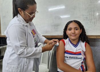 Vacinação nas escolas potencializa proteção de crianças, jovens e adultos