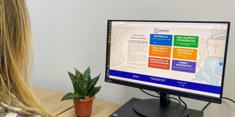 Transparência: Educação de Aracaju disponibiliza Central de Dados para a população