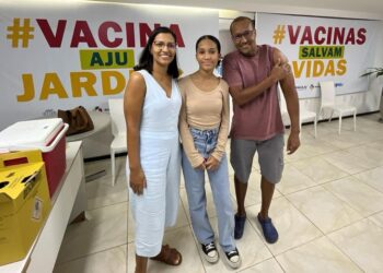 Vacinação contra covid e influenza segue disponível nos shoppings neste sábado, 30
