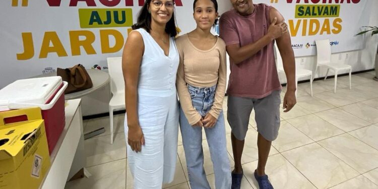 Vacinação contra covid e influenza segue disponível nos shoppings neste sábado, 30