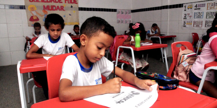 Prêmio Destaque: Escolas da rede municipal são reconhecidas pelo bom desempenho no Saese 2022