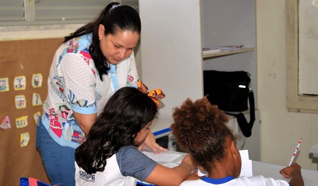 Seduc e UFS ofertam mais de mil vagas para cursos de graduação em licenciaturas