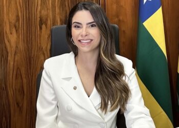 Yandra Moura comemora liberação de R$ 10 bilhões para estados e municípios