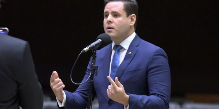 Presença nas redes sociais: Rodrigo Valadares lidera com folga entre os deputados federais de Sergipe