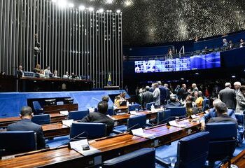Senado aprova em votação simbólica projeto do Desenrola