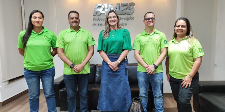 FAMES recebe integrantes do Projeto Rondon