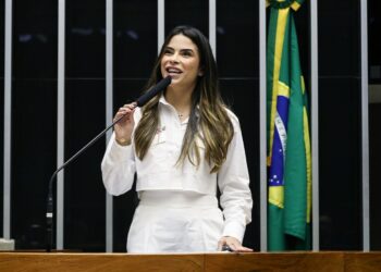 Yandra enaltece ‘Dia da Sergipanidade’ na Câmara dos Deputados