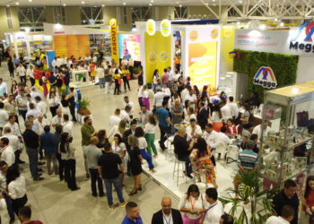 Empresários comemoram sucesso da Mix Varejo 2023