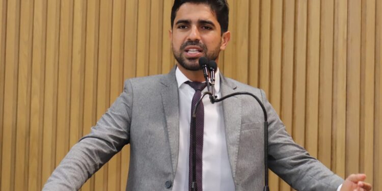 Vereador Pastor Diego cobra posição da PMA sobre aplicabilidade das emendas impositivas