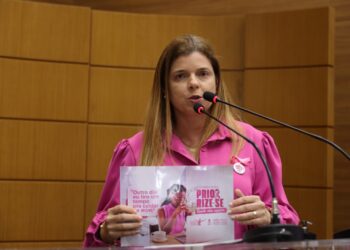Campanha de prevenção ao câncer de mama é destacada por Maisa Mitidieri