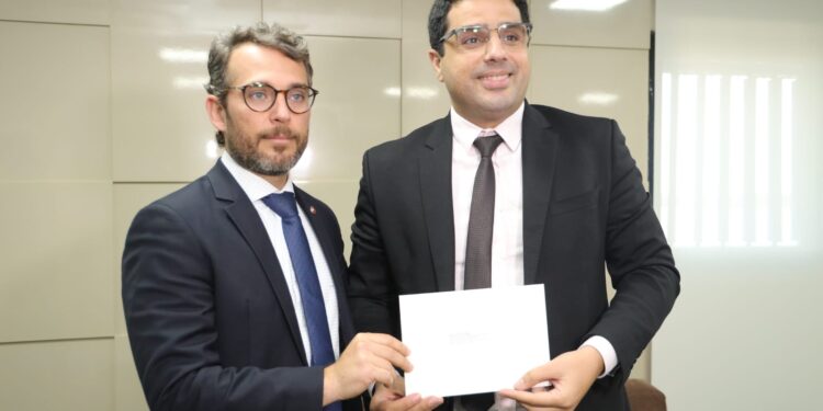Jeferson Andrade recebe na Alese o novo procurador-chefe do MPT-SE