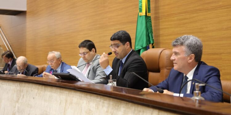 Por unanimidade, Alese aprova Projetos de Lei do TJSE, TCE e Defensoria Pública