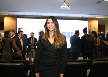 Yandra Moura comemora aumento de rotas para a alta temporada