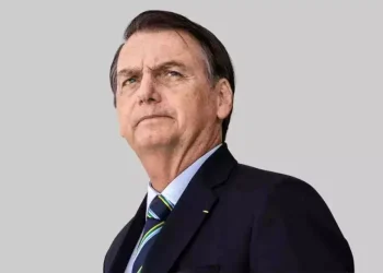 Julgamento de ações contra Bolsonaro no TSE será retomado na terça-feira (17)