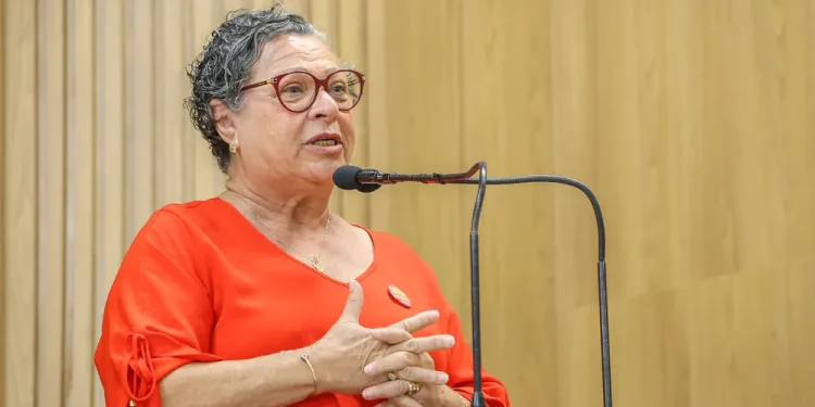 Morre, aos 67 anos, a vereadora de Aracaju, professora Ângela Melo